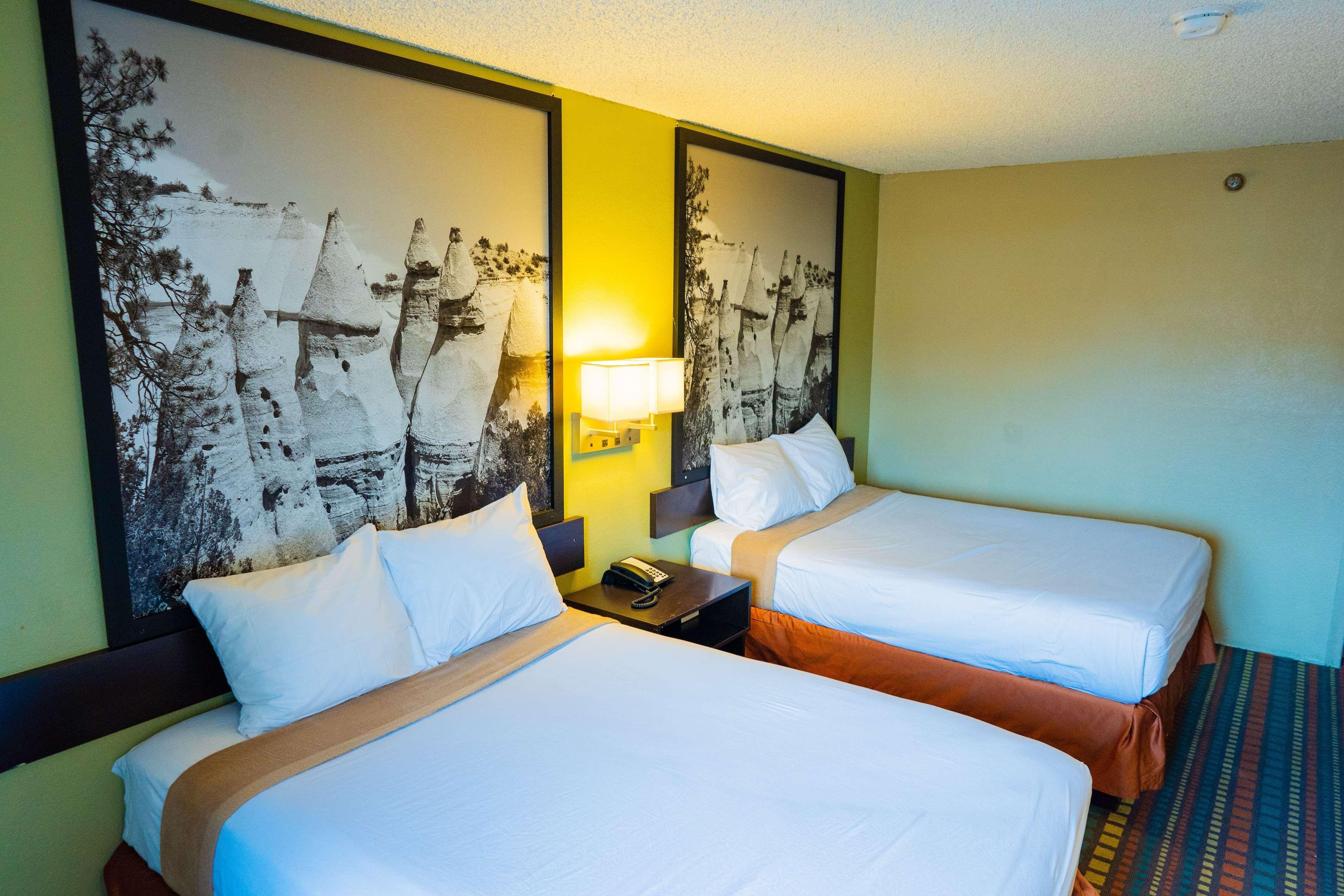 Super 8 By Wyndham Belen Nm Hotel Exterior foto